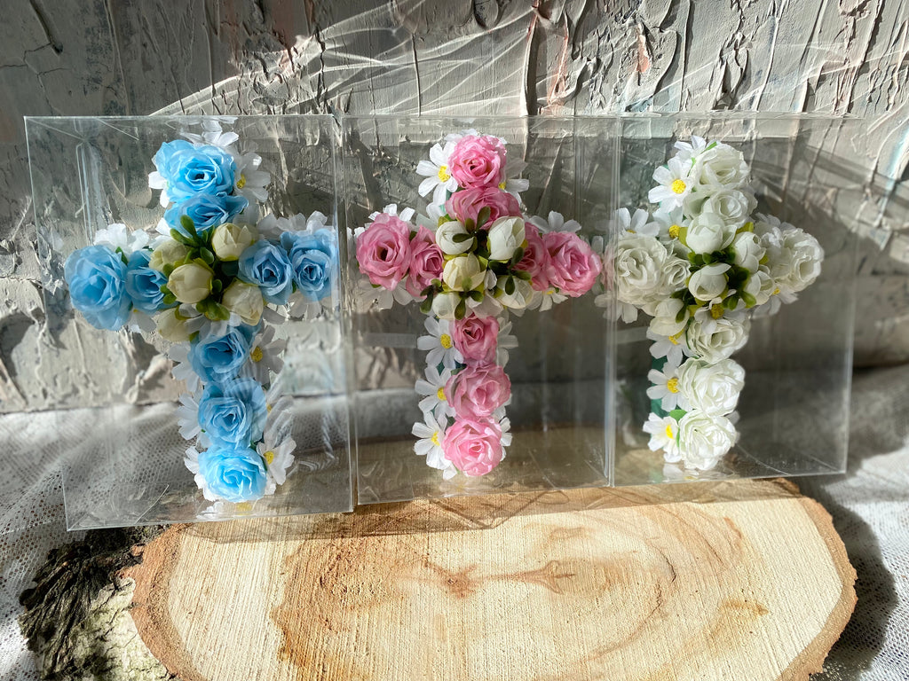 It’s silk flowers for ossuary. Size: 7”H* 6”W