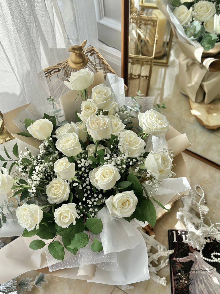 24 white rose bouquet