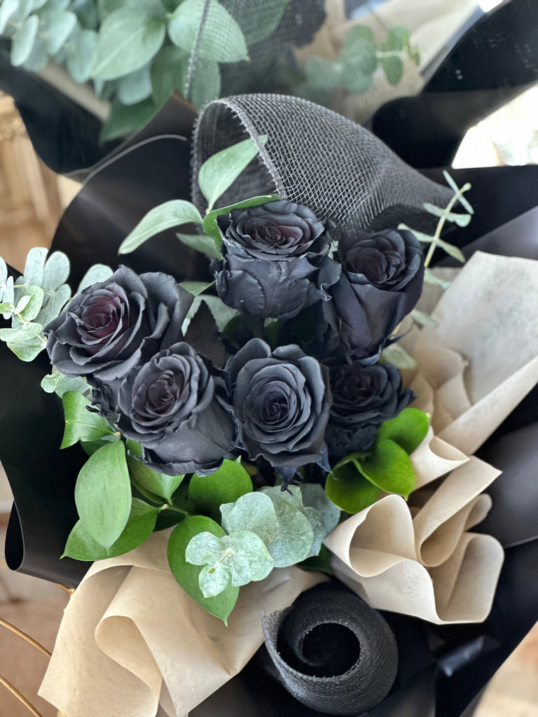 Valentine's day black rose bouquet