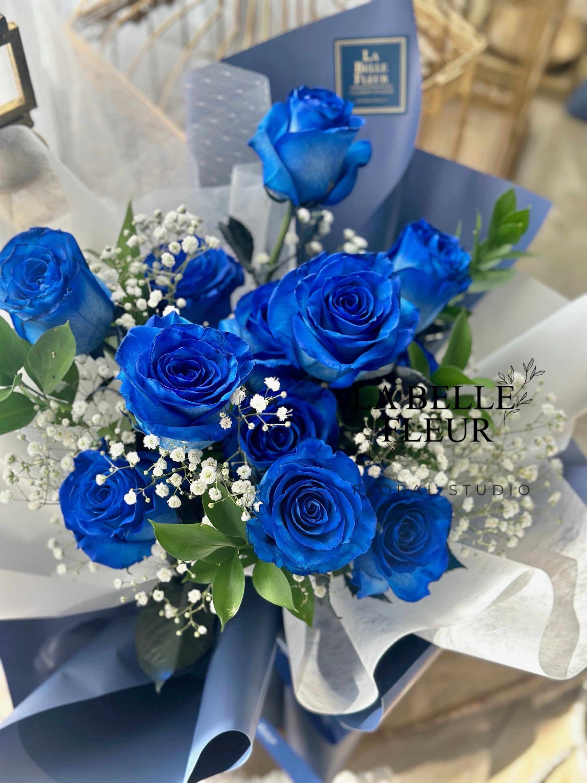 Blue Rose Flower Bouquet | La Belle Fleur