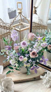 B26E12F2-E5E2-4AD4-B278-DC58816476C5_220x Fresh Floral Arrangements from a Flower Shop