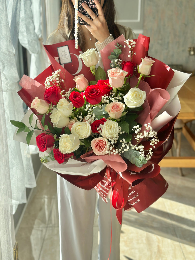 Valentine's day luxury rose bouquet
