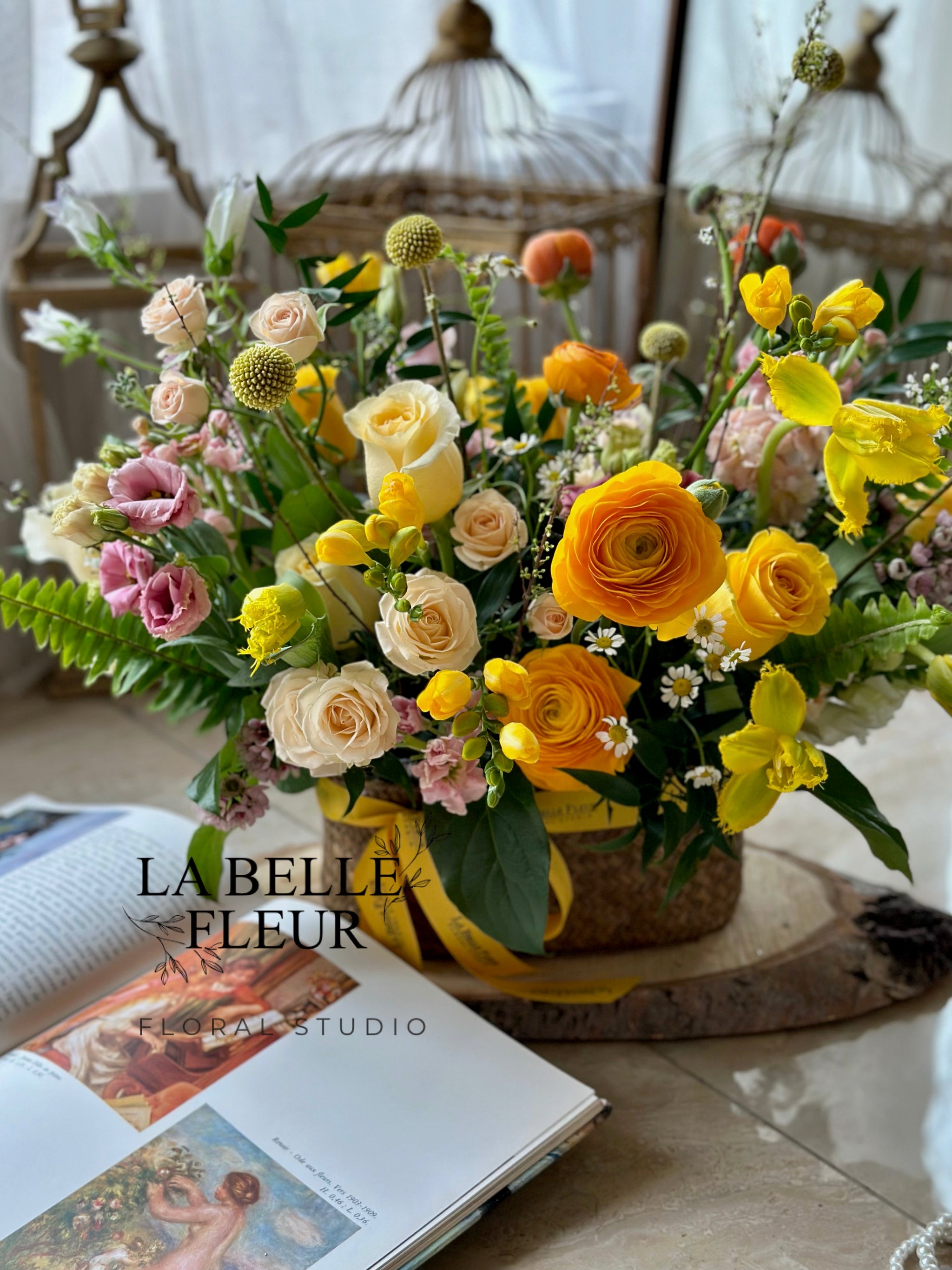Basket Flowers | Customizable Color | La Belle Fleur