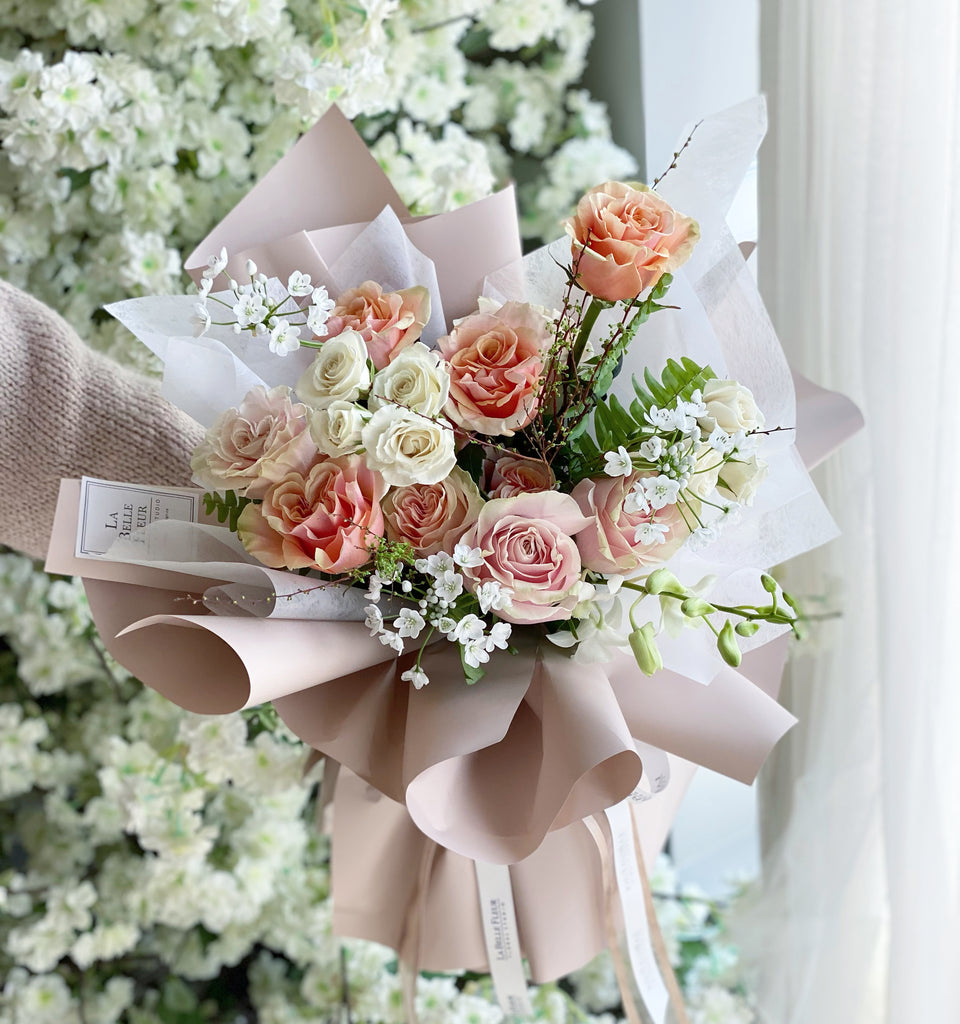 Designer's Choice pink & white bouquet